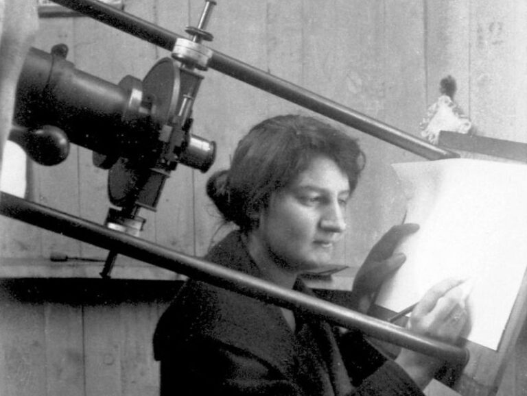 Marie Cécile Bloch, la astrónoma del Observatorio de Lyon